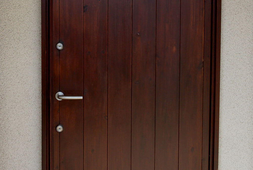 10年目のユダ木工木製玄関ドア