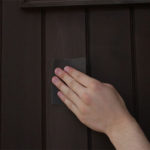 設置9年目の木製玄関ドアのメンテナンス再塗装 - 木製ドア専門メーカーのユダ木工